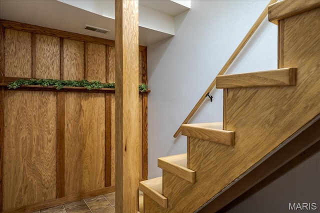 25 Whispering Oaks Dr, Washington, MO 63090 - view of stairs