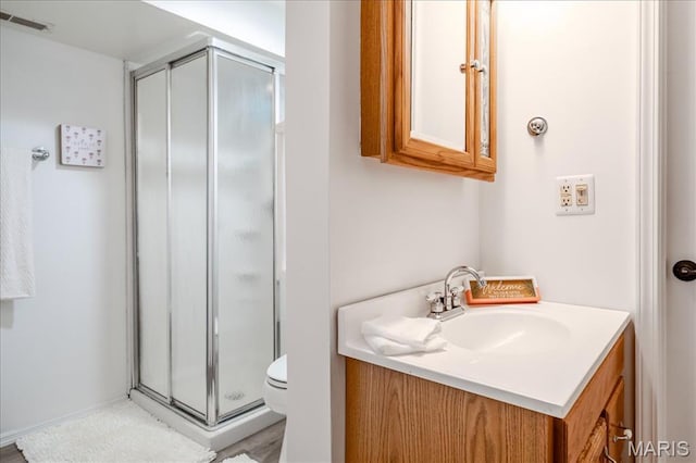 25 Whispering Oaks Dr, Washington, MO 63090 - full bathroom featuring a shower stall and vanity