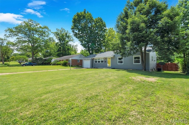 962 Buckeye Dr, Ferguson, MO 63135 - view of front of house with a garage