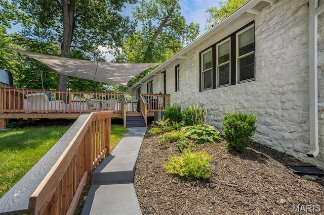 354 Frieda Ave, Kirkwood, MO 63122 - view of yard with a wooden deck