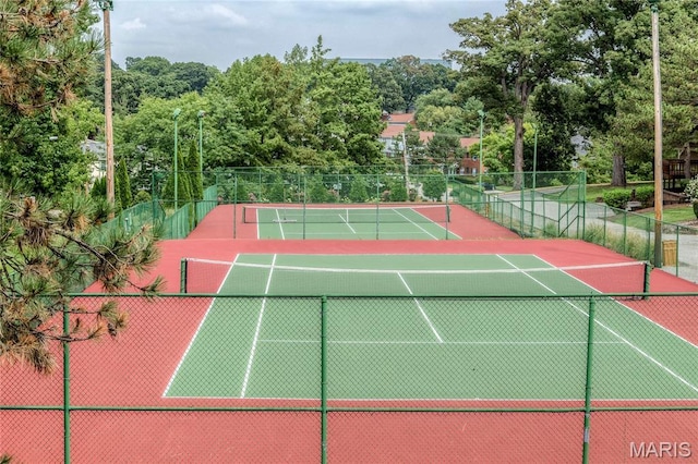9029 N Swan Cir, Saint Louis, MO 63144 - view of tennis court