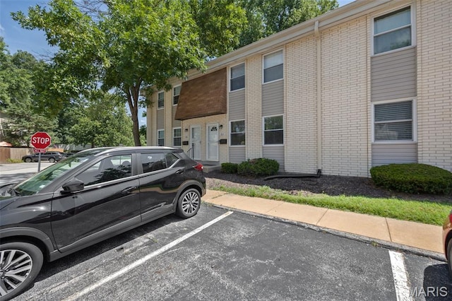 164 Burtonwood Dr, Ballwin, MO 63011 - view of uncovered parking lot