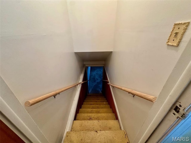 202 Maple, Licking, MO 65542 - view of stairway