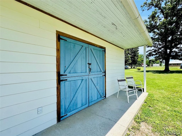 202 Maple, Licking, MO 65542 - entrance to property featuring a lawn