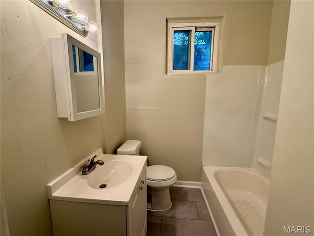 4652 Shirley Pl, Saint Louis, MO 63115 - bathroom featuring vanity and tile patterned flooring
