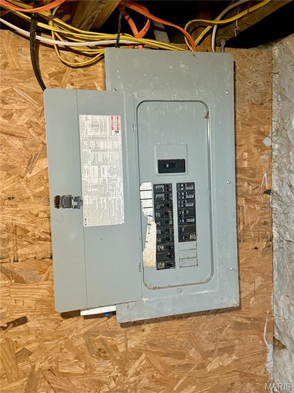 4652 Shirley Pl, Saint Louis, MO 63115 - utilities featuring electric panel