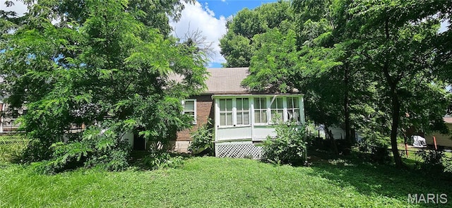 601 Chanslor, Ferguson, MO 63135 - view of property exterior featuring a sunroom
