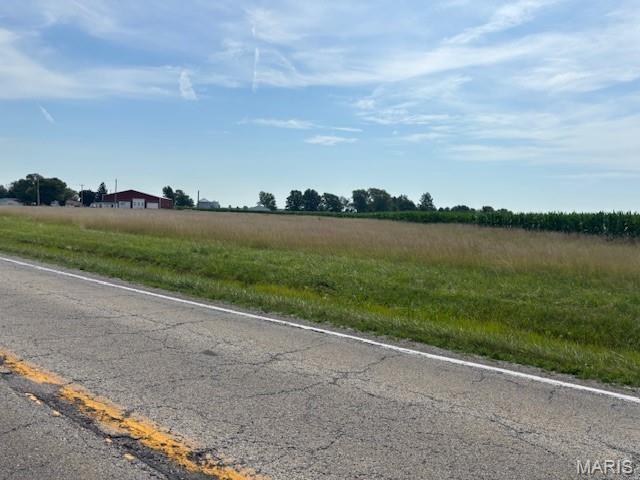 331 W Oak St, Witt, IL 62094