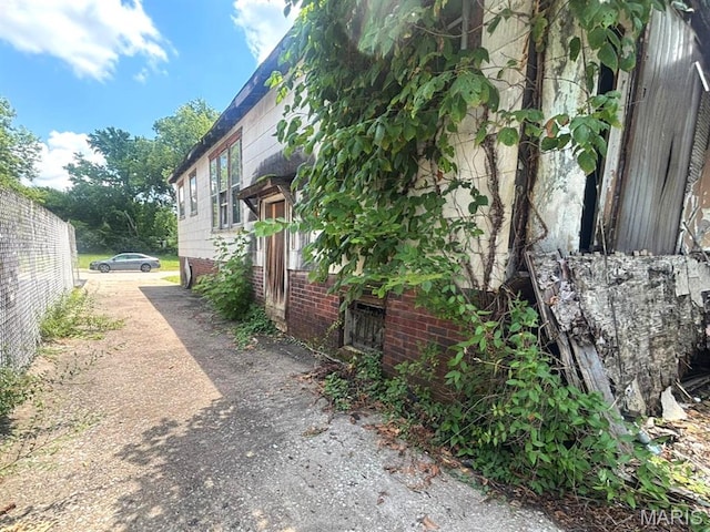1625 N 46th St E, St Louis, IL 62204 - view of home's exterior featuring driveway