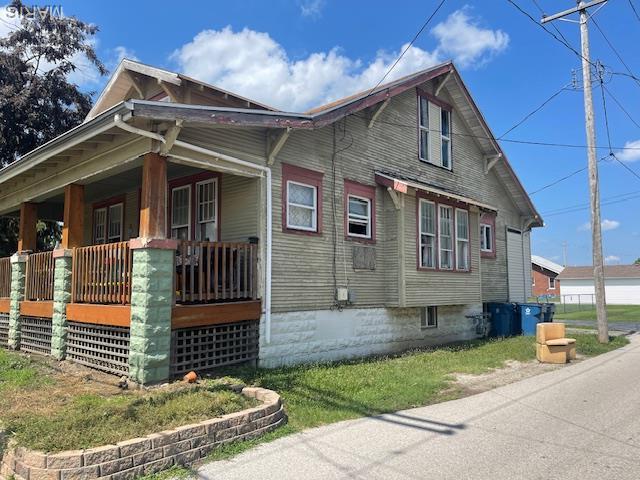 116 N Hesperia St Unit 1, Collinsville, IL 62234 - view of side of property with a porch