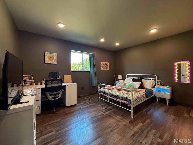 10185 Springer Dr, Bonne Terre, MO 63628 - bedroom featuring dark wood-style flooring, a desk, and recessed lighting