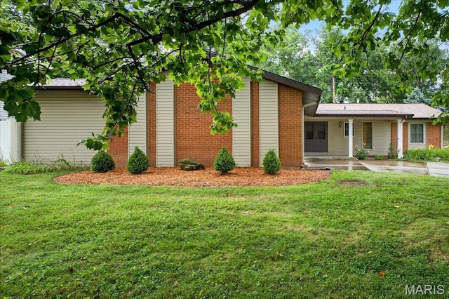 809 Longview Dr, Saint Charles, MO 63301 - photo 2