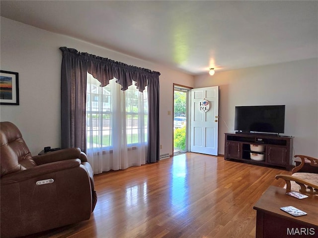 320 W 6th St, Washington, MO 63090 - living area with wood finished floors