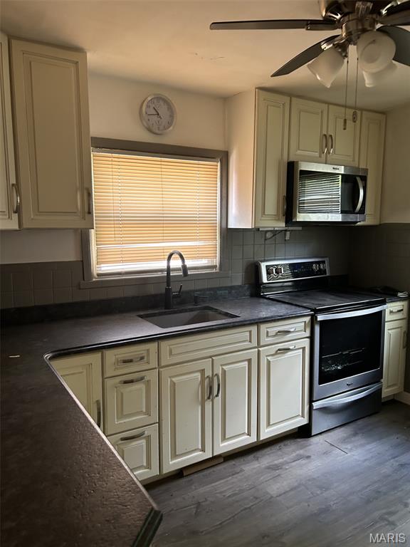 7127 Theodore Ave, Jennings, MO 63136