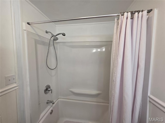 1414 Newton Ave, Johnston City, IL 62951 - bathroom featuring shower / tub combo