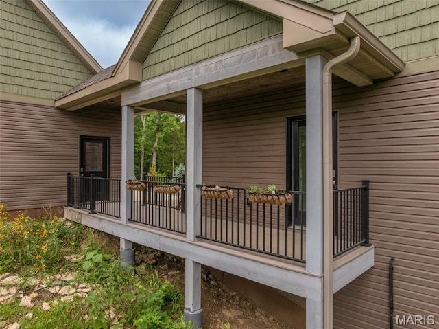 2740 Tyrol View Ct, Innsbrook, MO 63390 - view of wooden deck