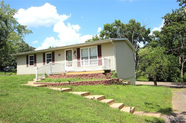 420 Lake Dr, Bonne Terre, MO 63628 - single story home with covered porch and a front lawn