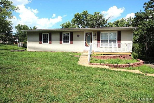 420 Lake Dr, Bonne Terre, MO 63628 - ranch-style home featuring a front yard and a porch