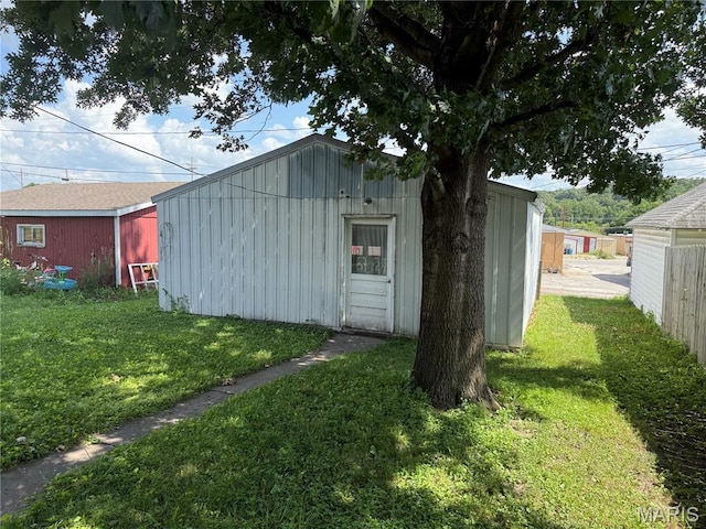 3313 Saint Charles St, Hannibal, MO 63401 - view of outdoor structure
