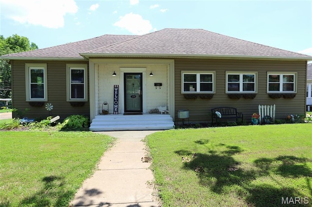 158 Church St, Bonne Terre, MO 63628 - bungalow with a front yard and a shingled roof
