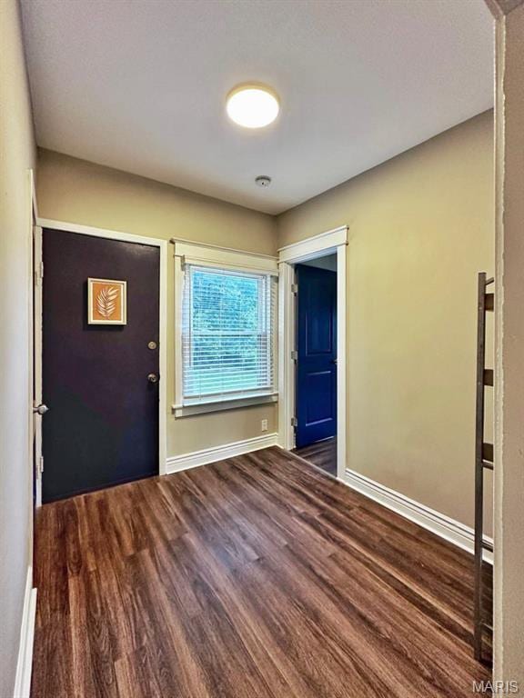 1604 Quendo Ave, Saint Louis, MO 63130 - entrance foyer featuring wood finished floors and baseboards
