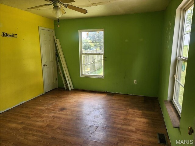 3021 Carlyle Ave, Belleville, IL 62221 - photo 18