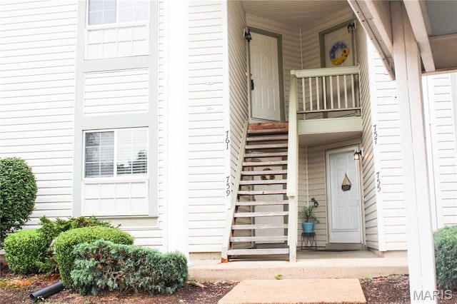 761 Sugar Glen Dr Unit 5, Saint Peters, MO 63376 - view of exterior entry featuring a porch