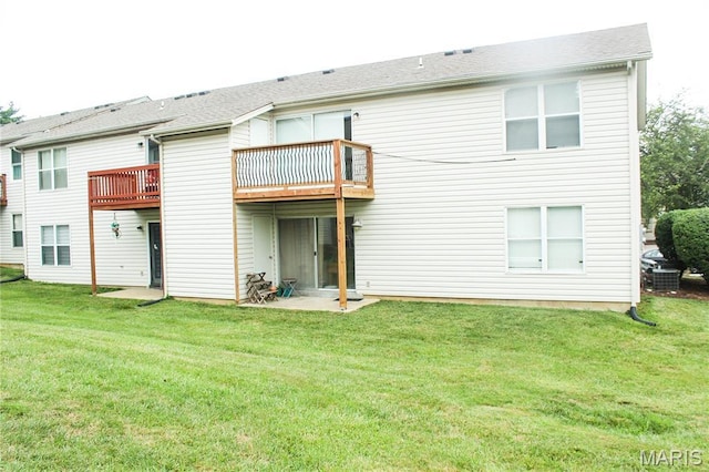 761 Sugar Glen Dr Unit 5, Saint Peters, MO 63376 - rear view of property with a lawn