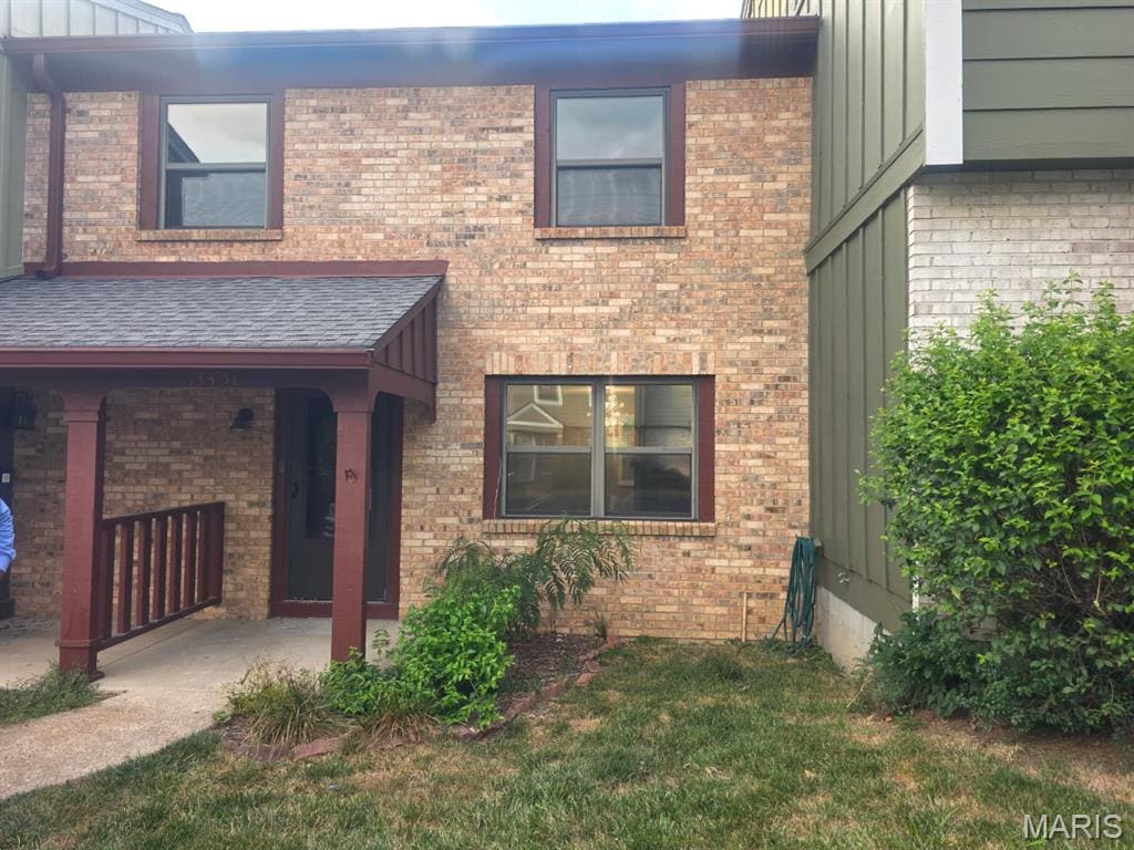13351 Hiddencrest Ln, Ballwin, MO 63021 - photo 2