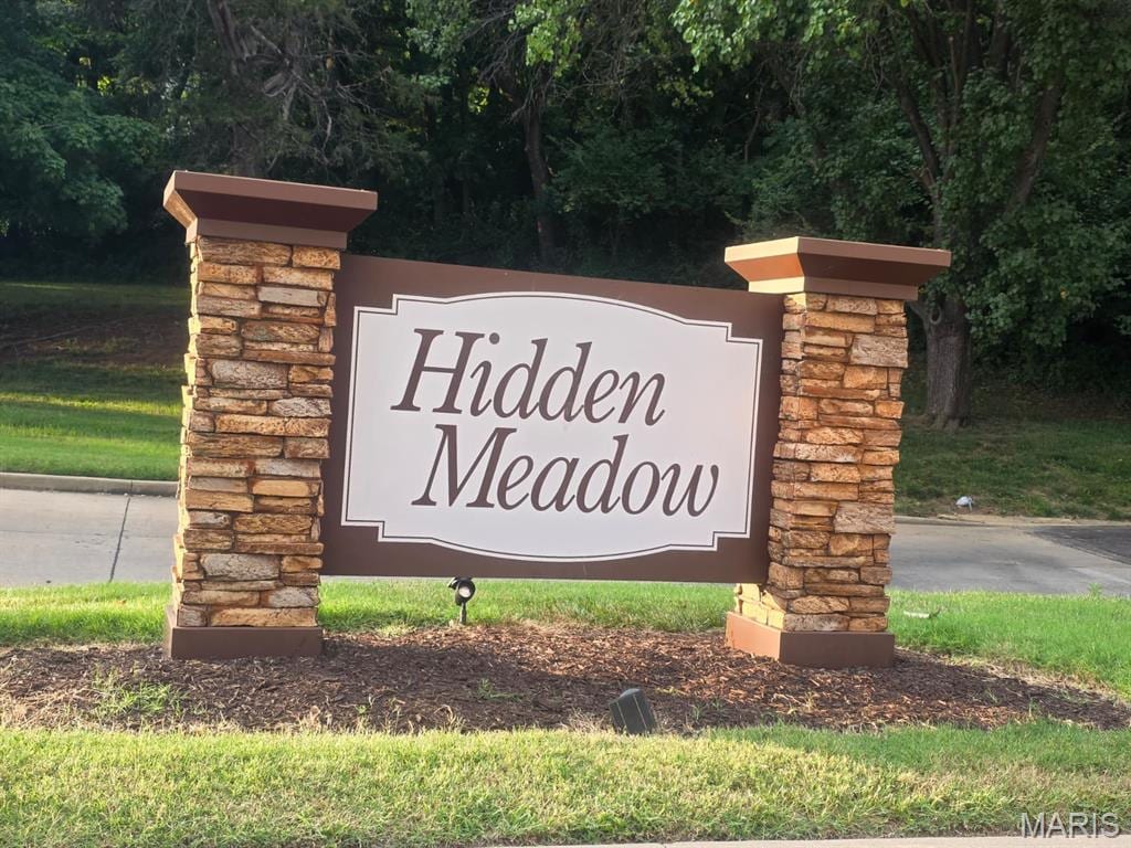 13351 Hiddencrest Ln, Ballwin, MO 63021 - photo 1