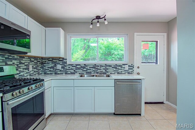 2294 Westglen Park Dr, Maryland Heights, MO 63043 - photo 27