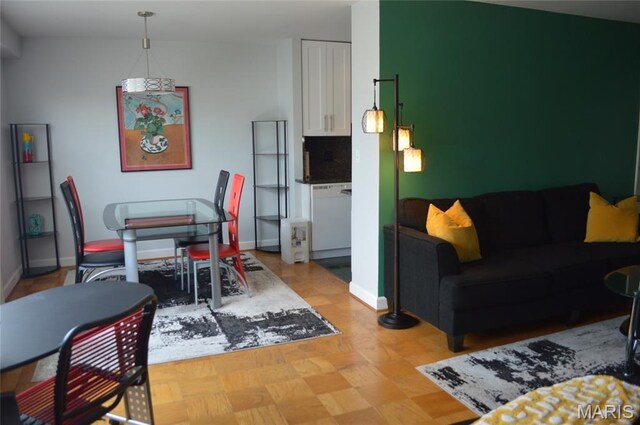 4466 W Pine Blvd Unit 4G, Saint Louis, MO 63108 - photo 14