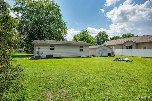 305 W 8th St, Staunton, IL 62088 - photo 15
