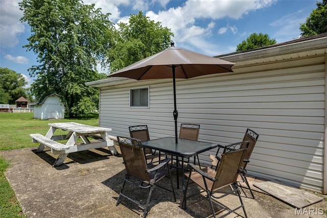 305 W 8th St, Staunton, IL 62088 - photo 16