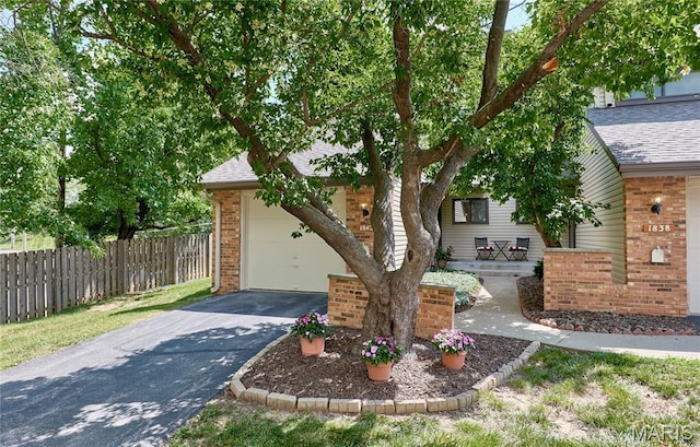 1842 Moonstone Dr, Maryland Heights, MO 63146 - photo 1