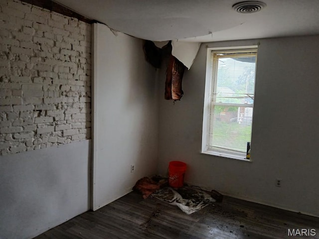 4538 Lexington Ave, Saint Louis, MO 63115 - spare room with wood finished floors