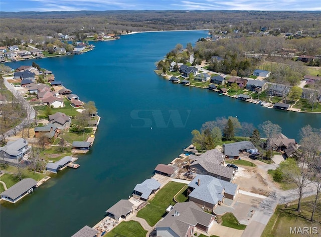9882 W Vista Dr, Hillsboro, MO 63050 - aerial overview of property's location featuring a large body of water and nearby suburban area