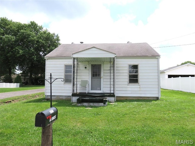 1111 Bertman St, Jerseyville, IL 62052 - photo 1