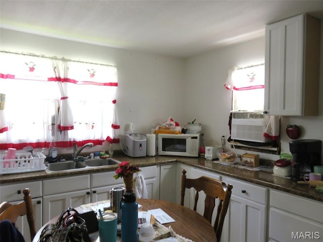 1111 Bertman St, Jerseyville, IL 62052 - photo 3