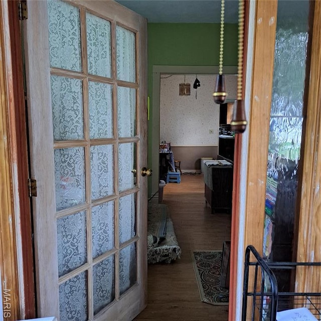 4672 Hannover Ave, Saint Louis, MO 63123 - hall featuring wood finished floors