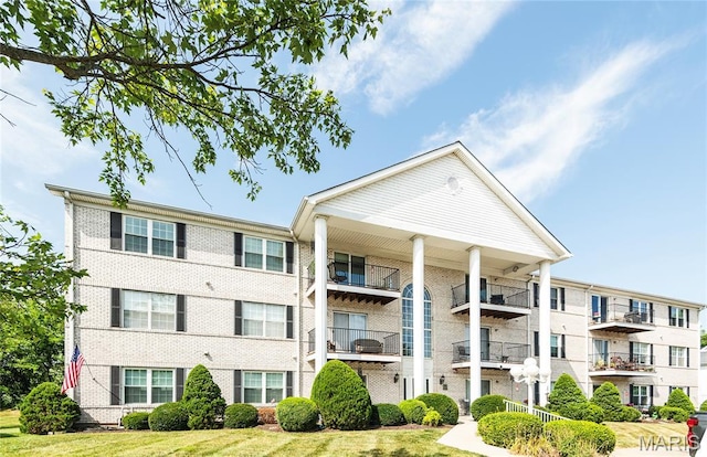 3624 Colonia Pl Unit B, Saint Louis, MO 63125 - view of apartment building / complex