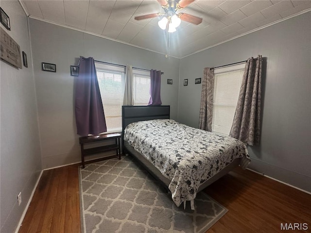 806 Pleasant St, Hannibal, MO 63401 - bedroom featuring ornamental molding, wood finished floors, and ceiling fan