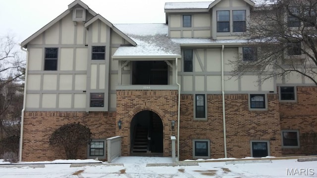 2244 Canyonlands Dr Unit B, Maryland Heights, MO 63043 - view of snow covered building