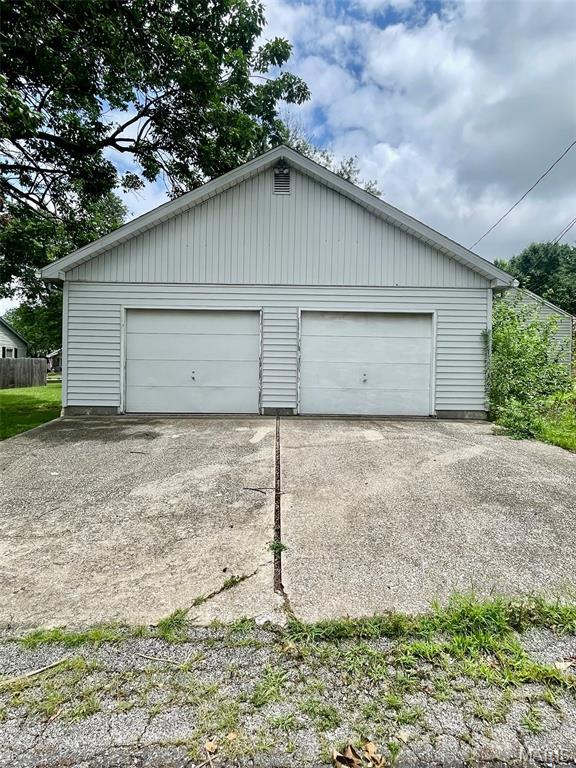 616 12th St, Wood River, IL 62095 - photo 23