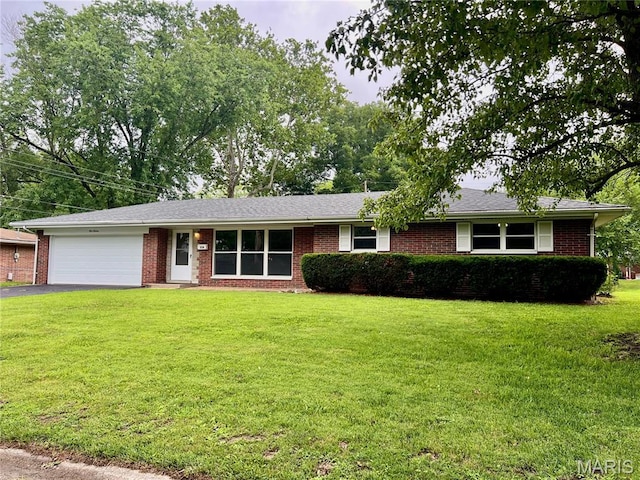 116 Lynnhaven Dr, Belleville, IL 62223 - photo 1