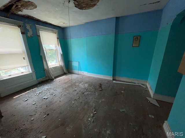 1063 Hornsby Ave, Saint Louis, MO 63147 - spare room featuring baseboards
