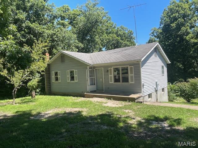 19284 Old Five Rd, Versailles, MO 65084 - photo 1