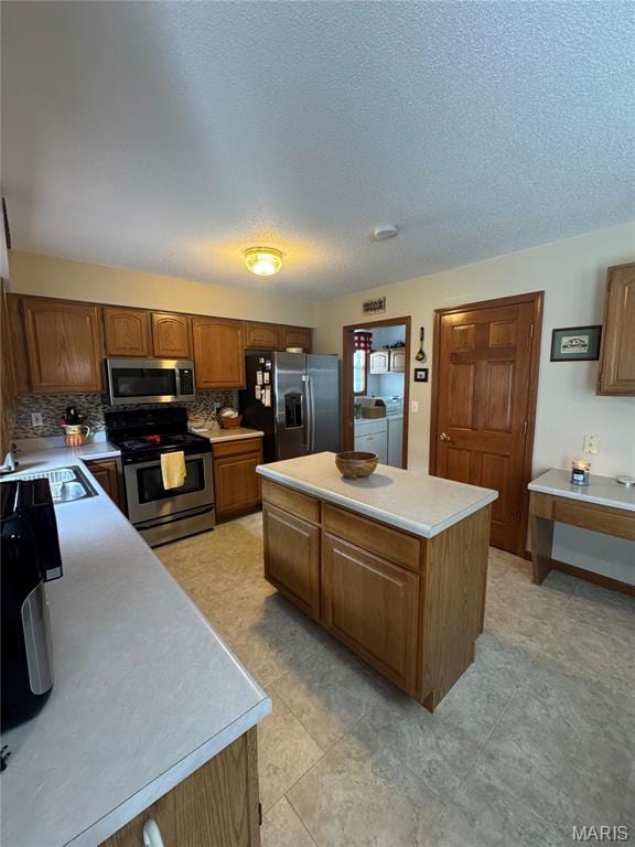 300 Kingsbury Ct, Highland, IL 62249 - photo 10