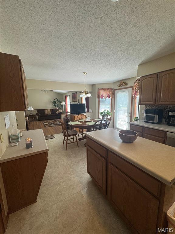 300 Kingsbury Ct, Highland, IL 62249 - photo 12