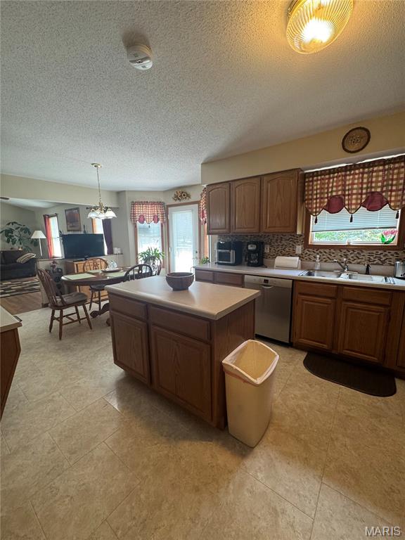 300 Kingsbury Ct, Highland, IL 62249 - photo 13